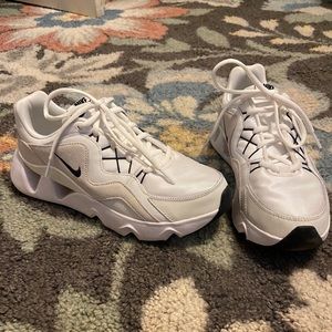 Gently worn clean white nikes